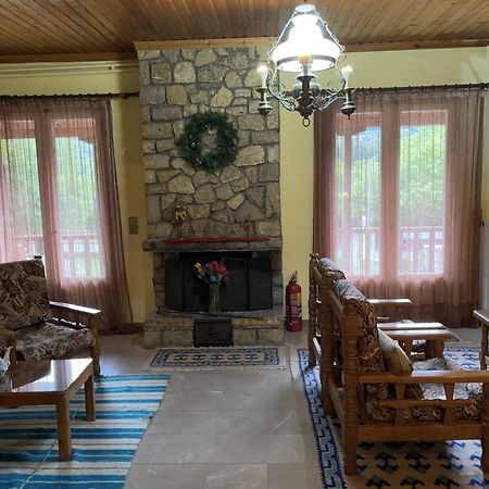 Guesthouse Sinoi Вітіна Екстер'єр фото