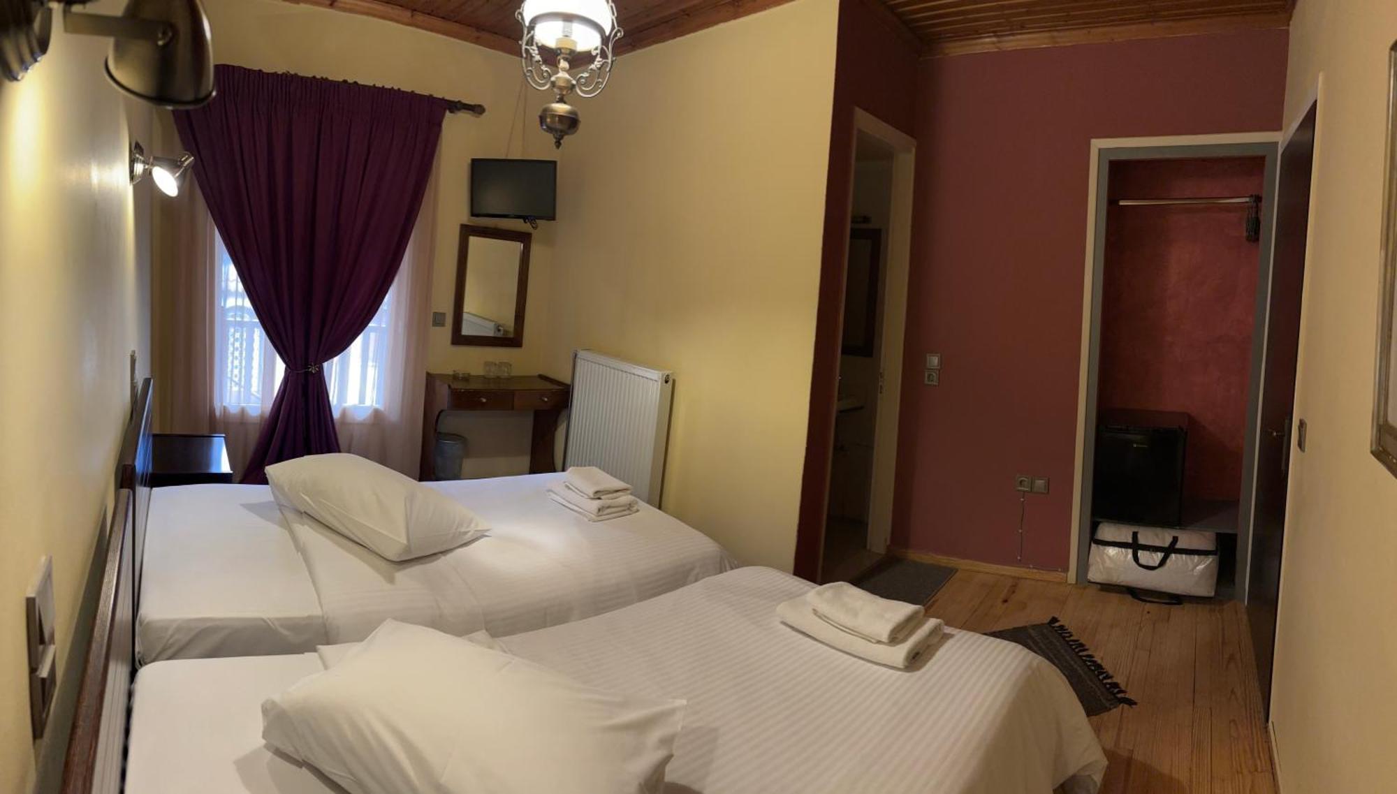 Guesthouse Sinoi Вітіна Екстер'єр фото