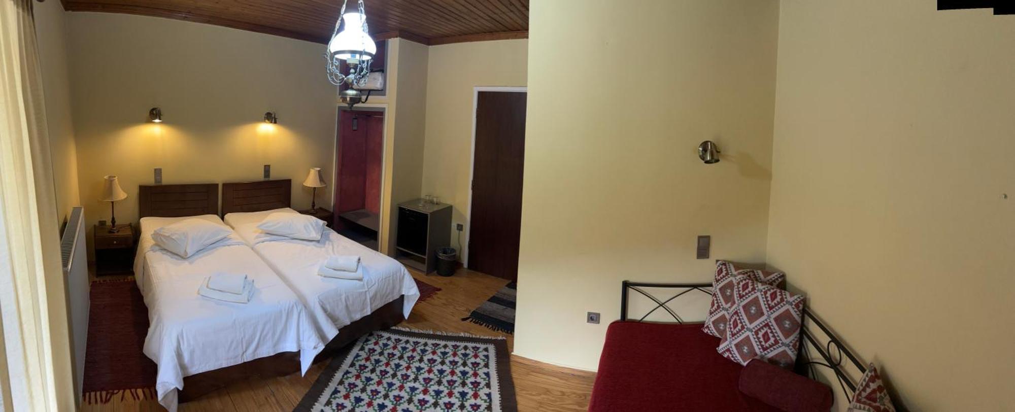 Guesthouse Sinoi Вітіна Екстер'єр фото