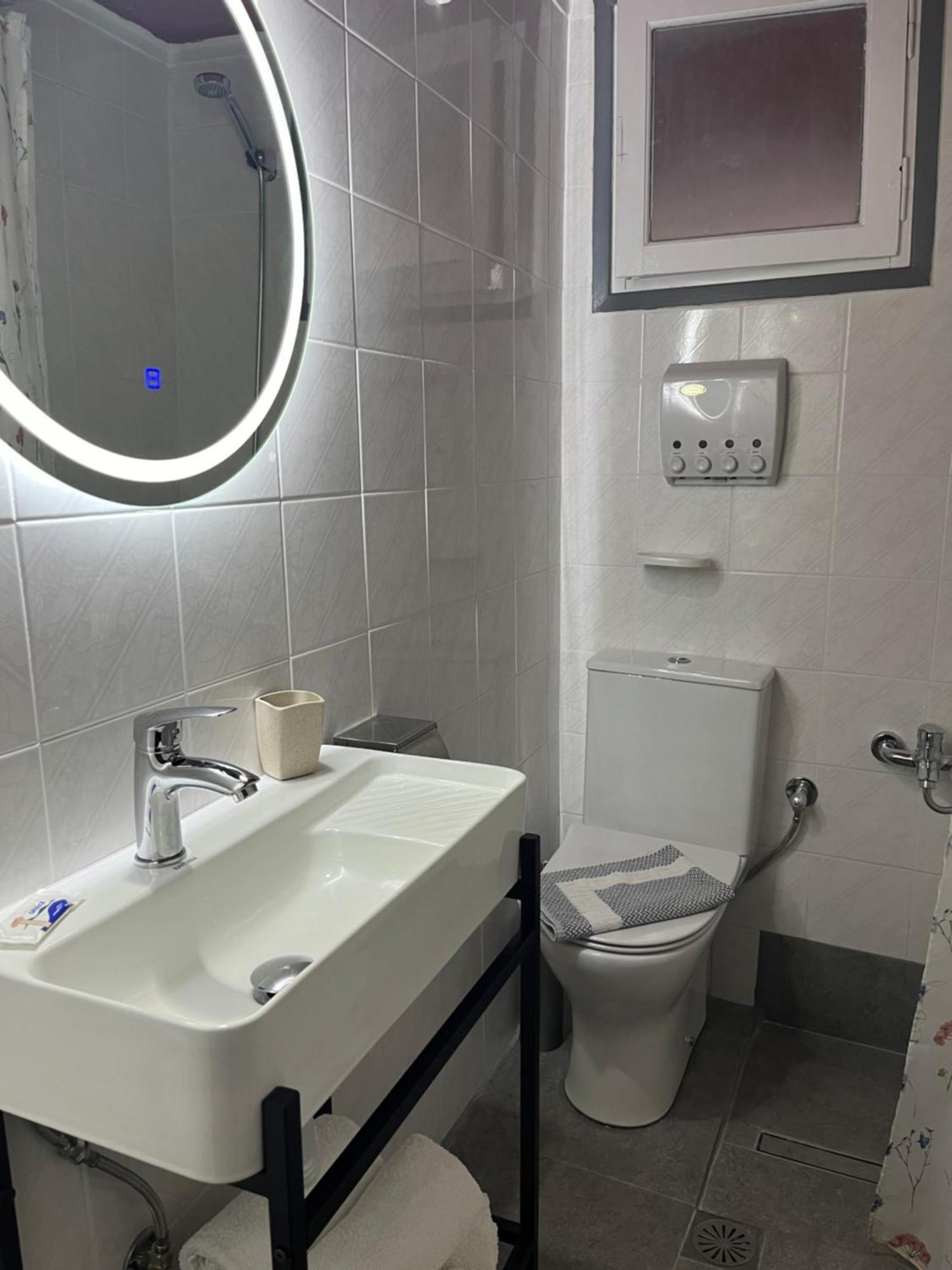 Guesthouse Sinoi Вітіна Екстер'єр фото
