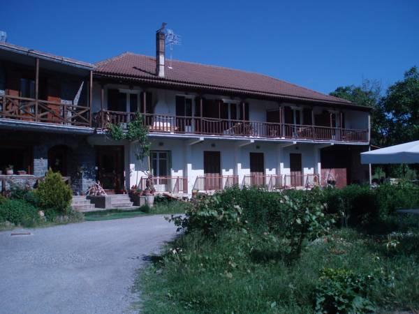 Guesthouse Sinoi Вітіна Екстер'єр фото