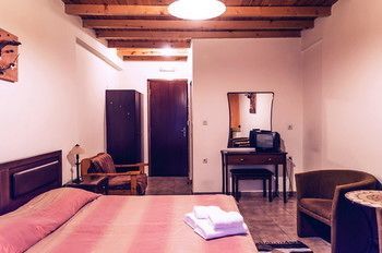 Guesthouse Sinoi Вітіна Екстер'єр фото