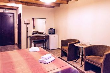 Guesthouse Sinoi Вітіна Екстер'єр фото